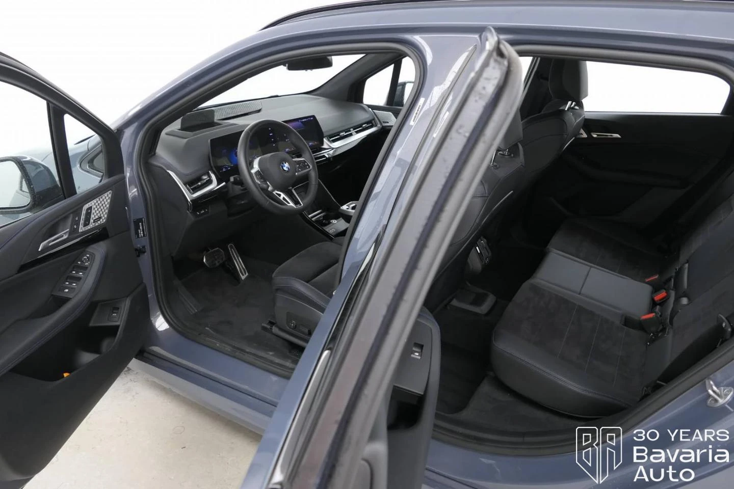 BMW 220 i Active Tourer Steptronic M Sport Paket - изображение 5