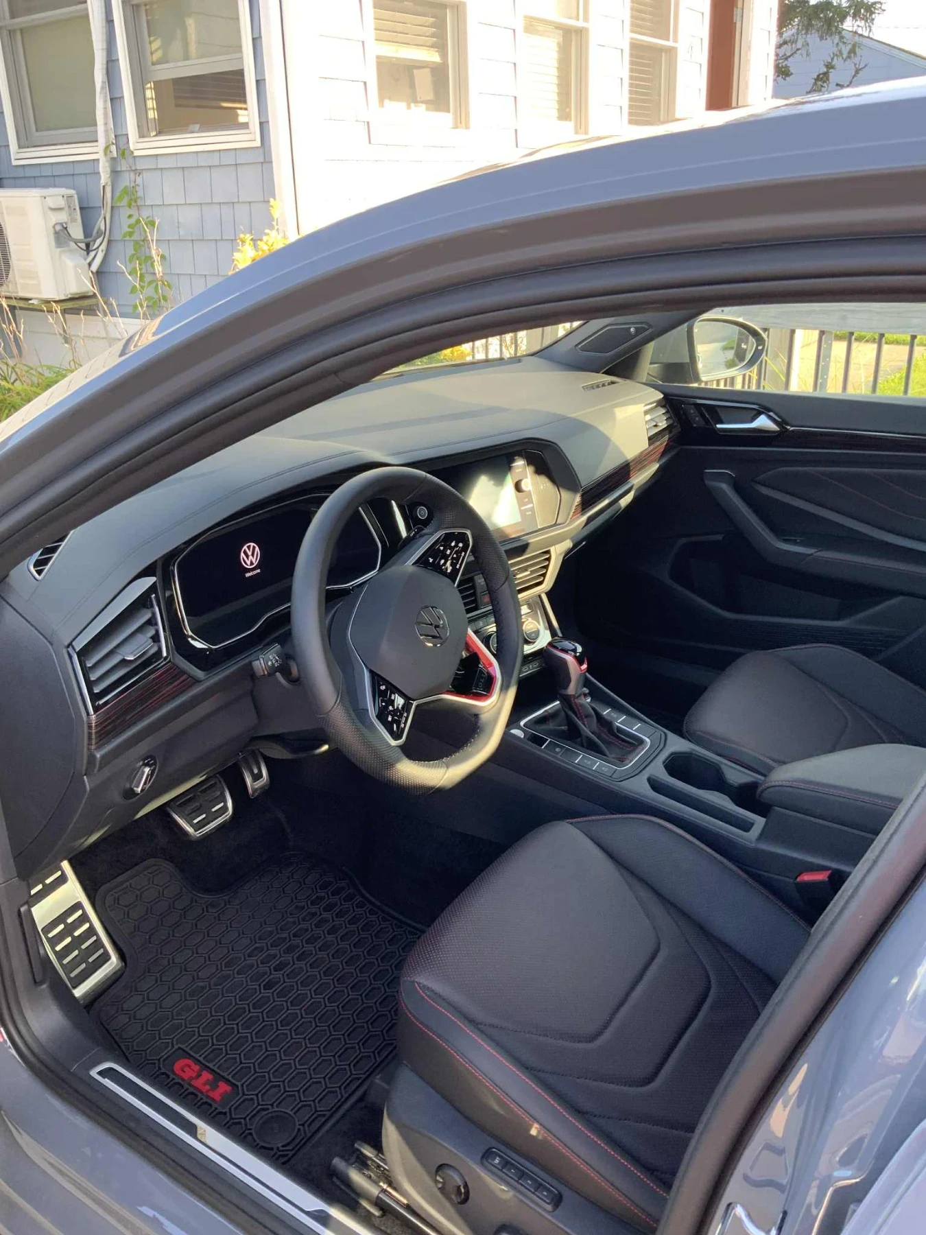 VW Jetta 2.0 Turbo, 228к.с. GLI - изображение 10