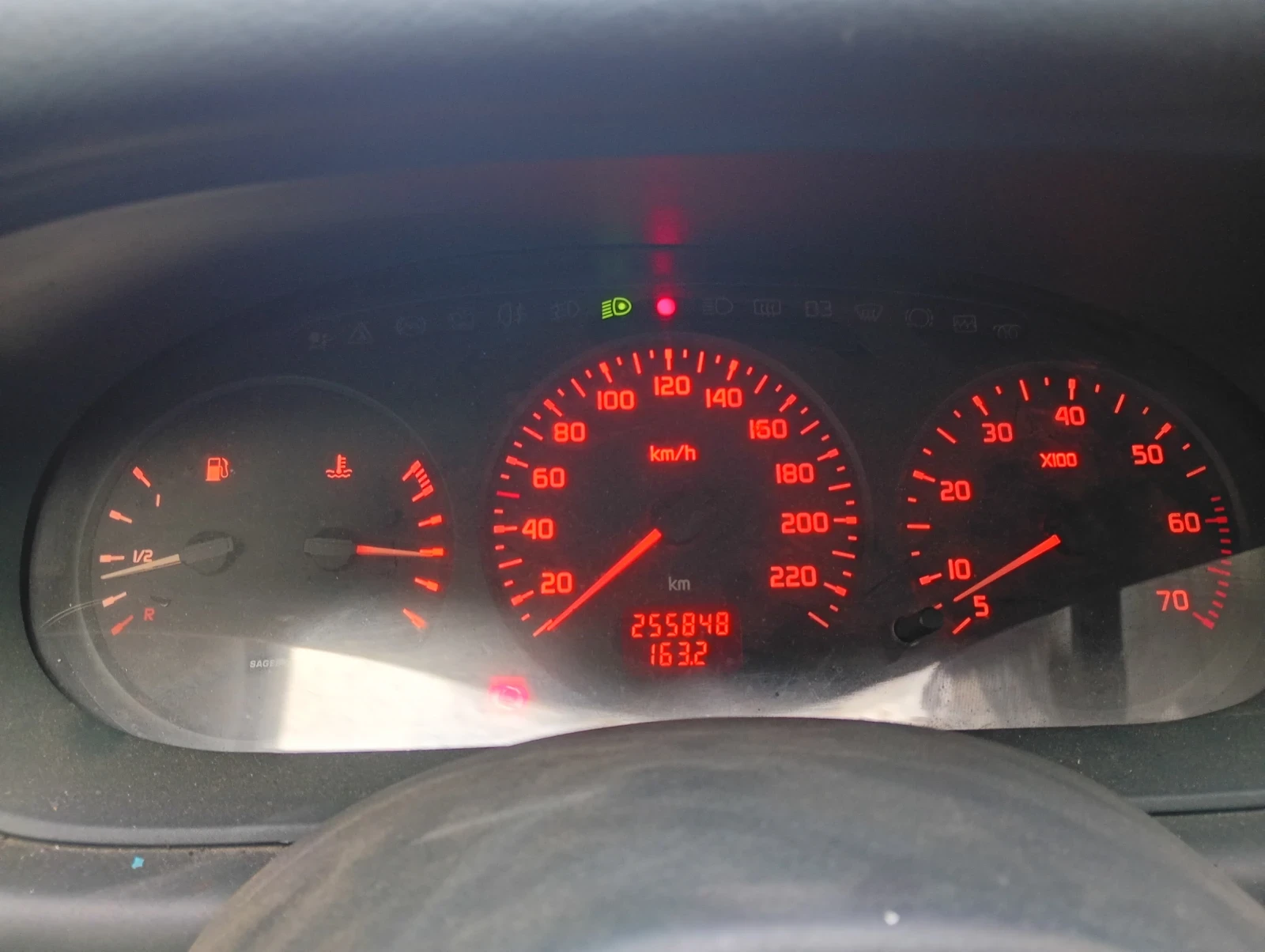 Renault Megane 1.6 Бензин Климатик - изображение 8