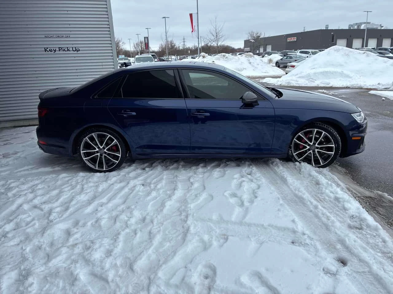 Audi S4 Technik * CARFAX * ДИСТРОНИК* ПАНОРАМА*  - изображение 4