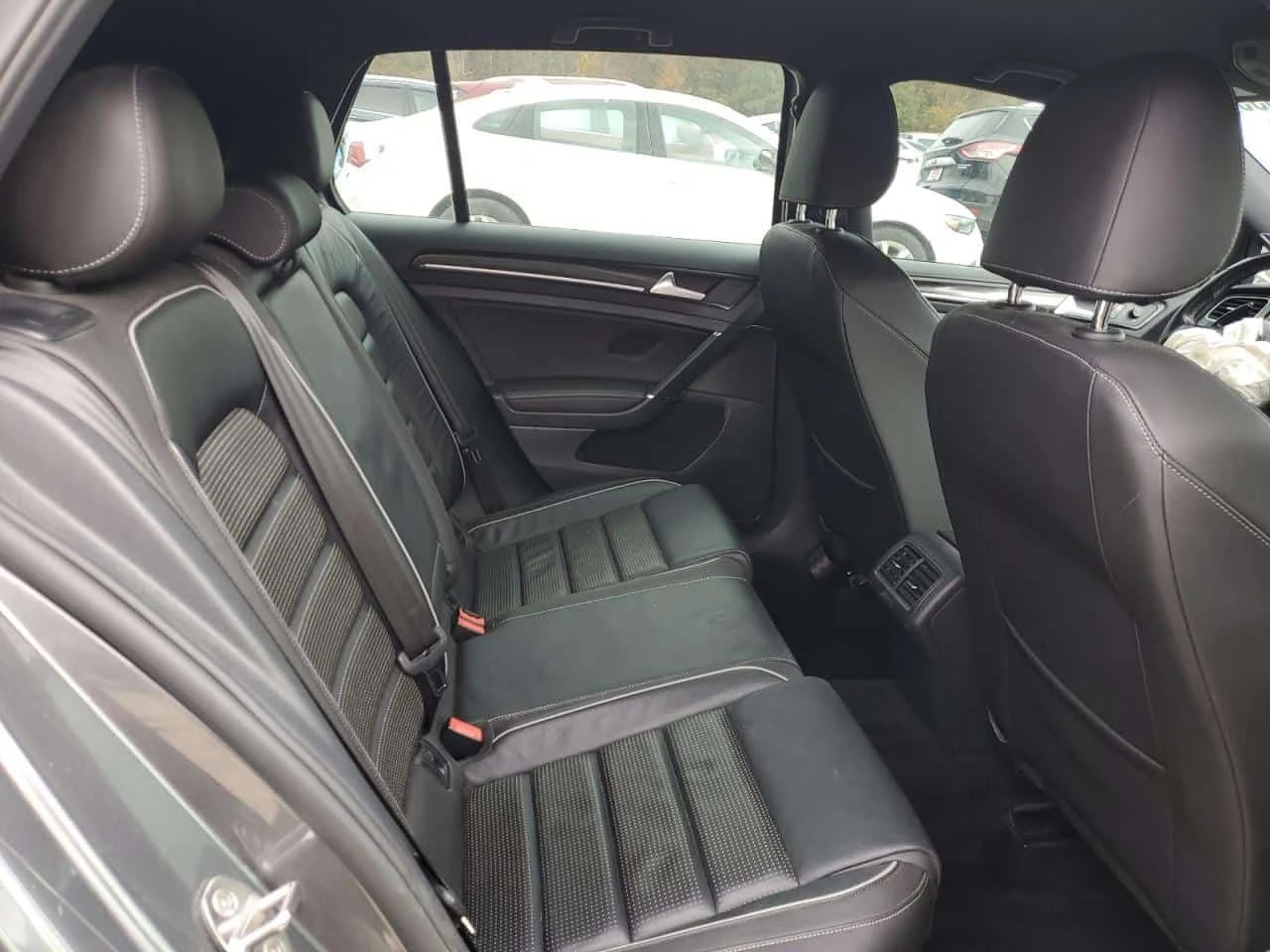 VW Golf /CAMERA/ПОДГРЕВИ , снимка 14 - Автомобили и джипове - 53997161