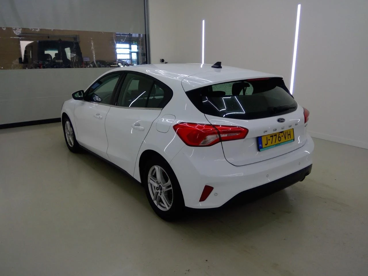 Ford Focus 1.0 EcoBoost Trend, снимка 3 - Автомобили и джипове - 54288978