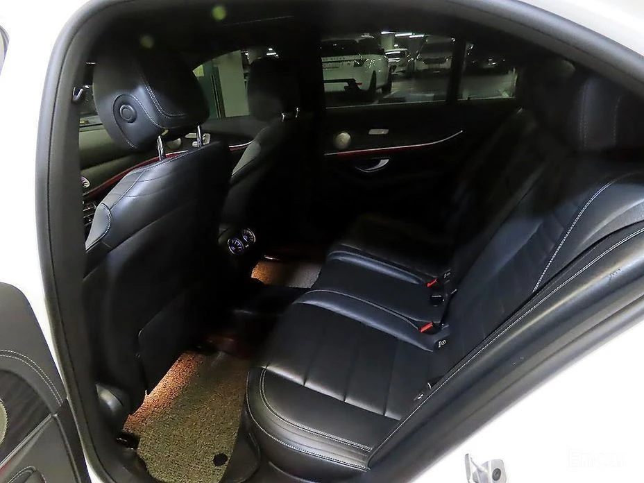 Mercedes-Benz E 220, снимка 7 - Автомобили и джипове - 54715424