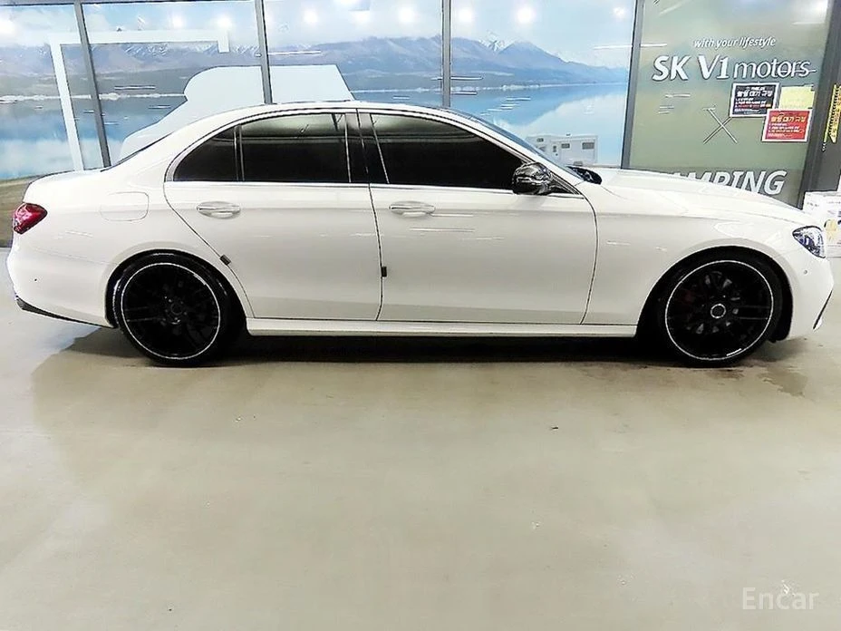 Mercedes-Benz E 220, снимка 3 - Автомобили и джипове - 54715424