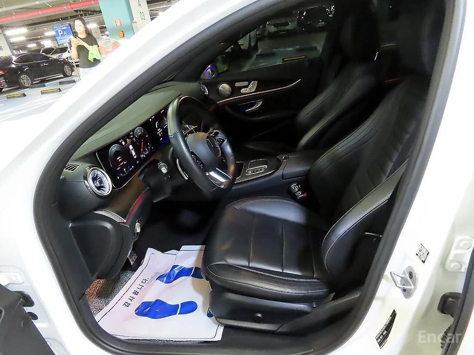 Mercedes-Benz E 220, снимка 6 - Автомобили и джипове - 54715424