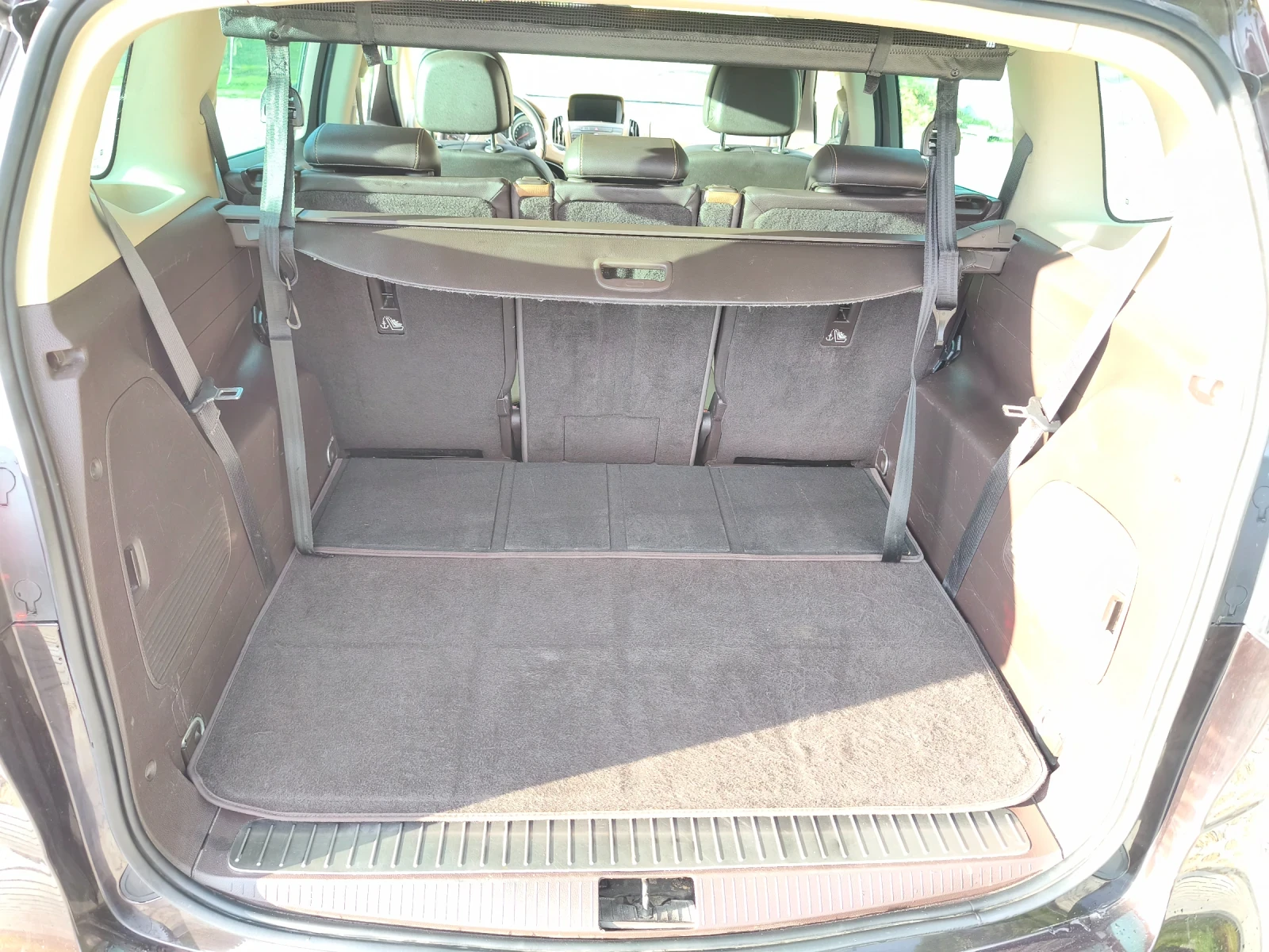Opel Zafira 2.0 CDTI TOURER 6+ 1, снимка 10 - Автомобили и джипове - 54732413