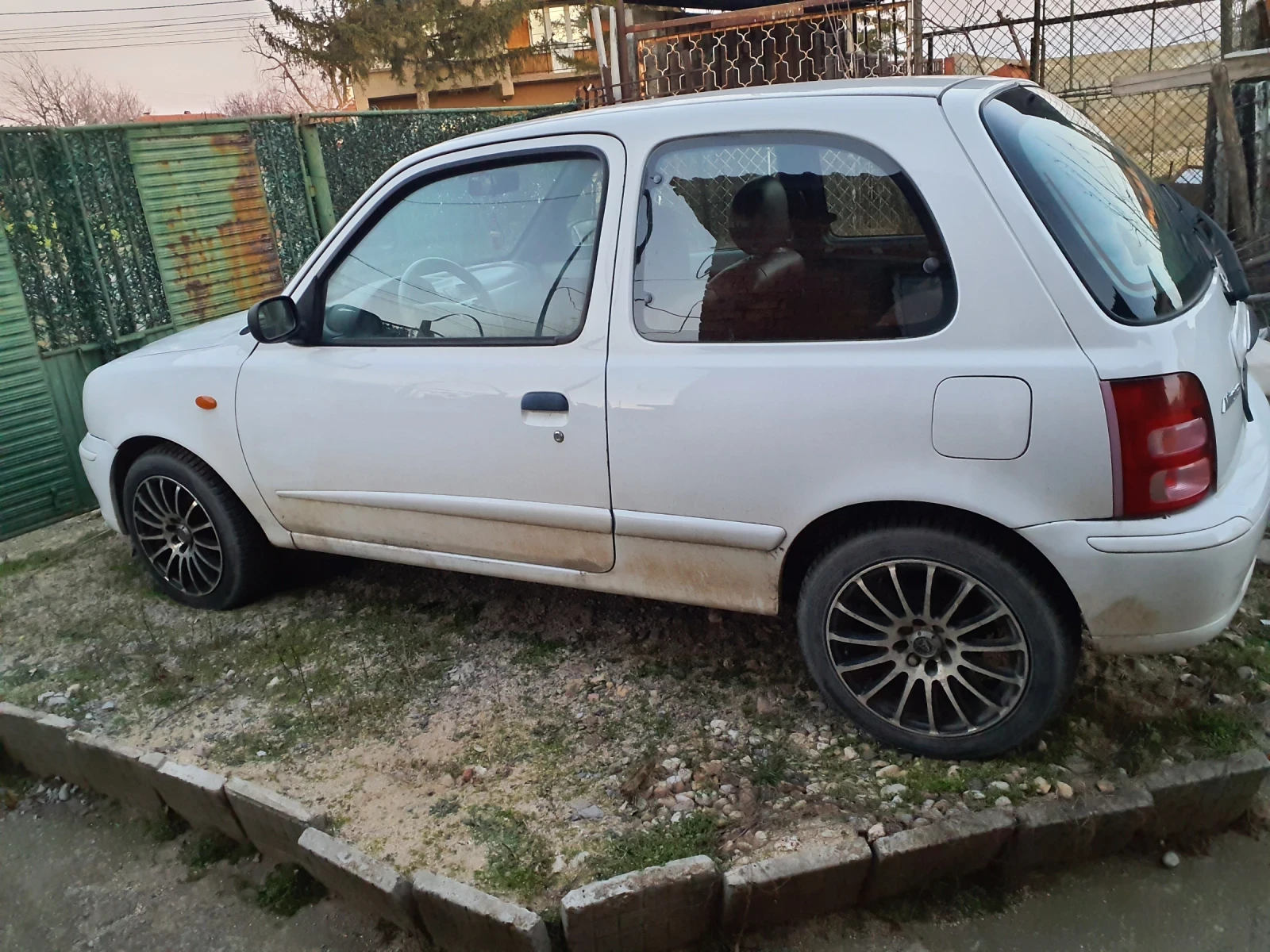 Nissan Micra, снимка 4 - Автомобили и джипове - 54892615