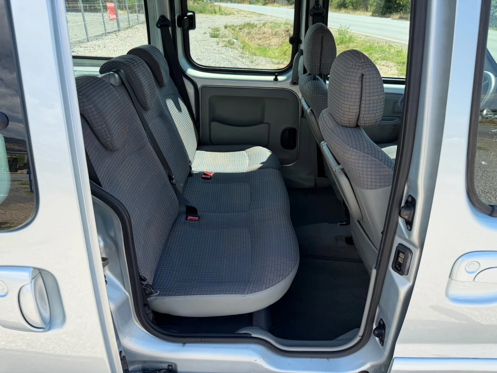 Renault Kangoo 1.5/КЛИМАТИК, снимка 15 - Автомобили и джипове - 55463784