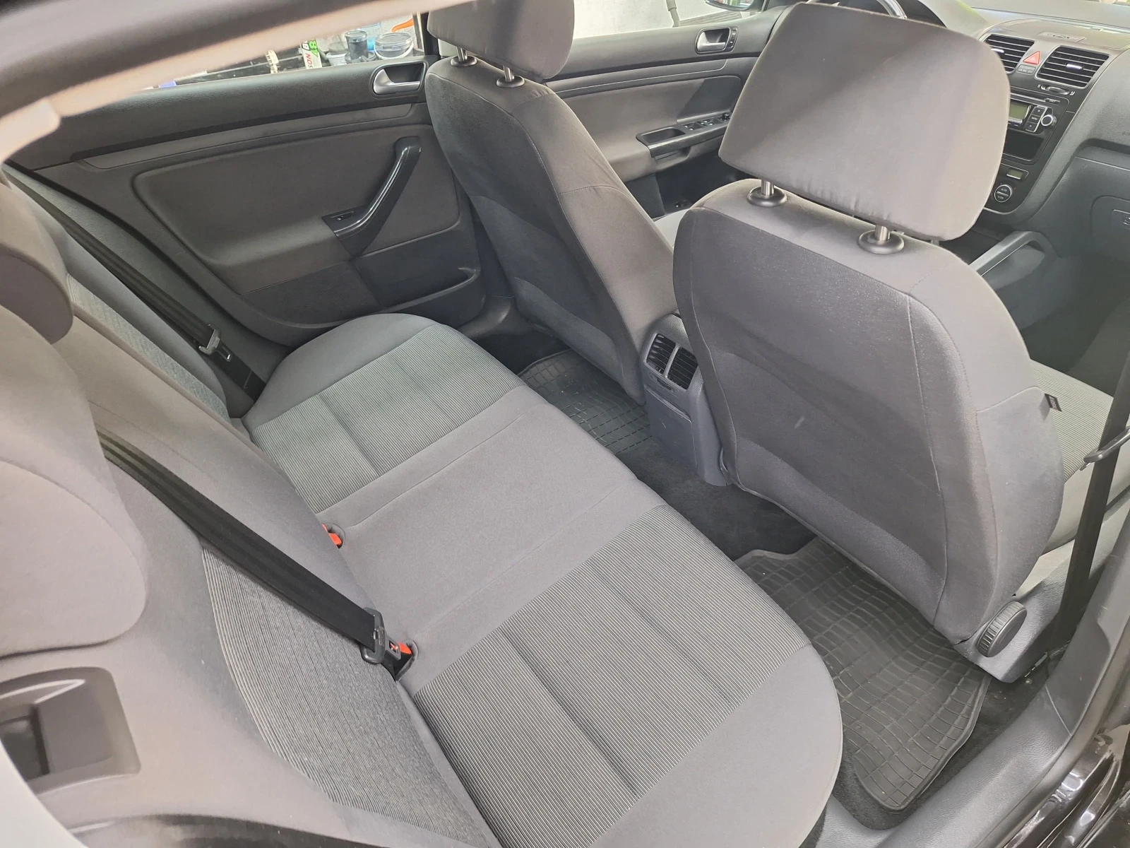 VW Golf 1.9 Tdi 4x4, снимка 14 - Автомобили и джипове - 55468467