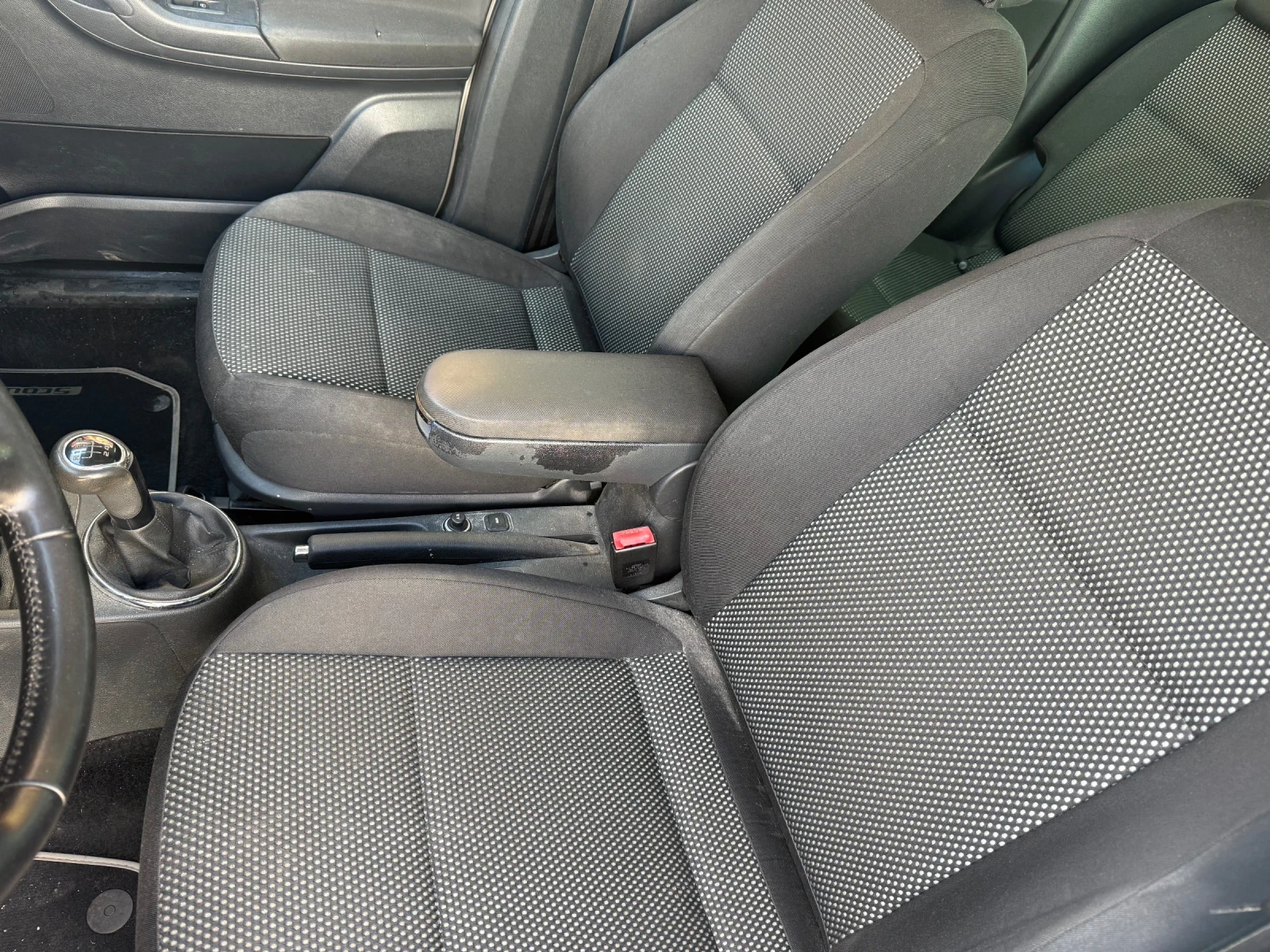 Skoda Roomster SCOUT, снимка 8 - Автомобили и джипове - 55627312