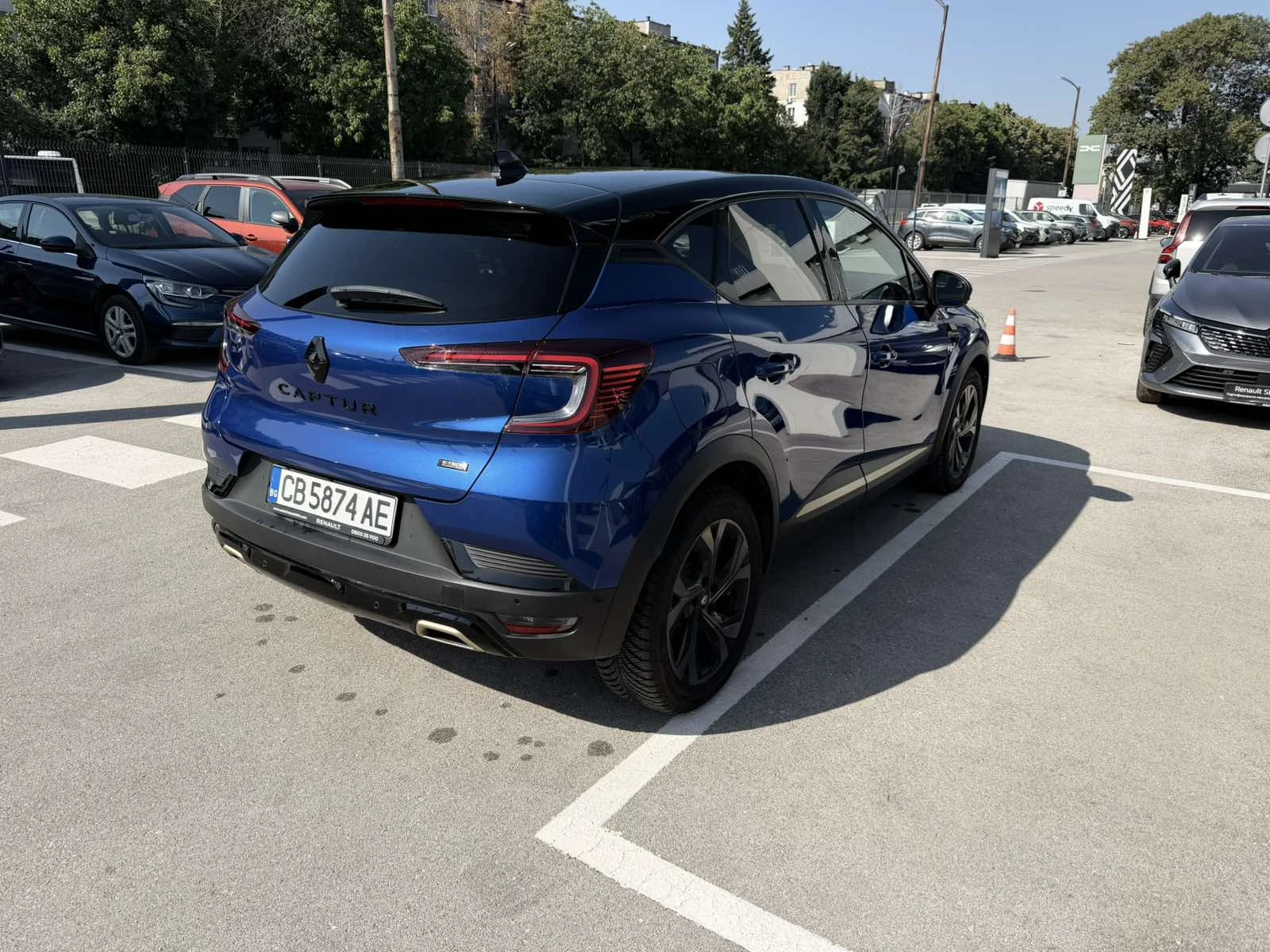 Renault Captur 1.6 E-TECH Engineering - Plug-in Hybrid, снимка 5 - Автомобили и джипове - 55637704