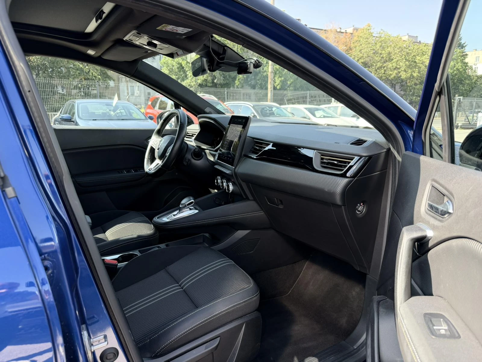 Renault Captur 1.6 E-TECH Engineering - Plug-in Hybrid, снимка 9 - Автомобили и джипове - 55637704