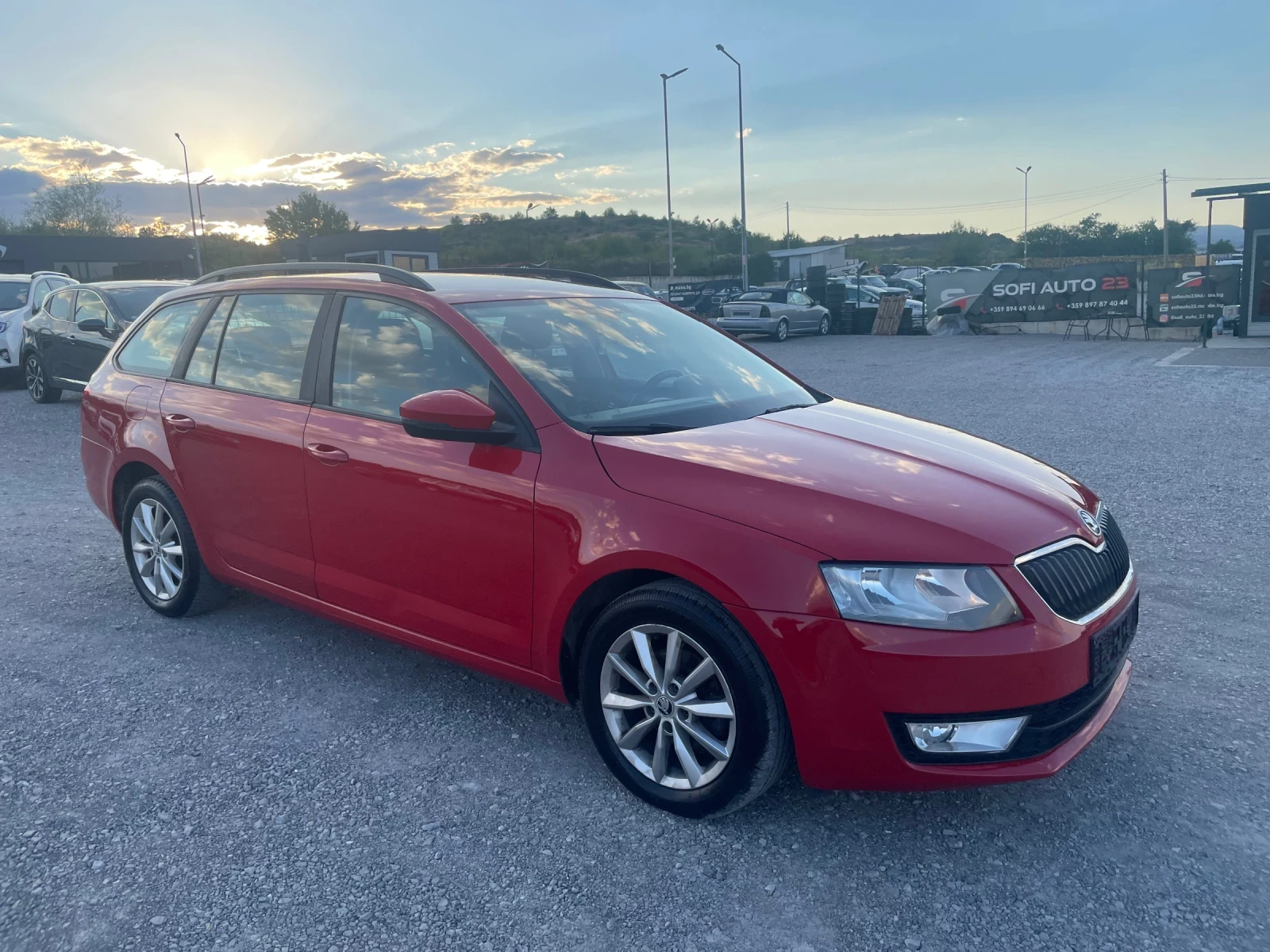 Skoda Octavia 1.6TDI NAVI EURO6, снимка 3 - Автомобили и джипове - 55954813