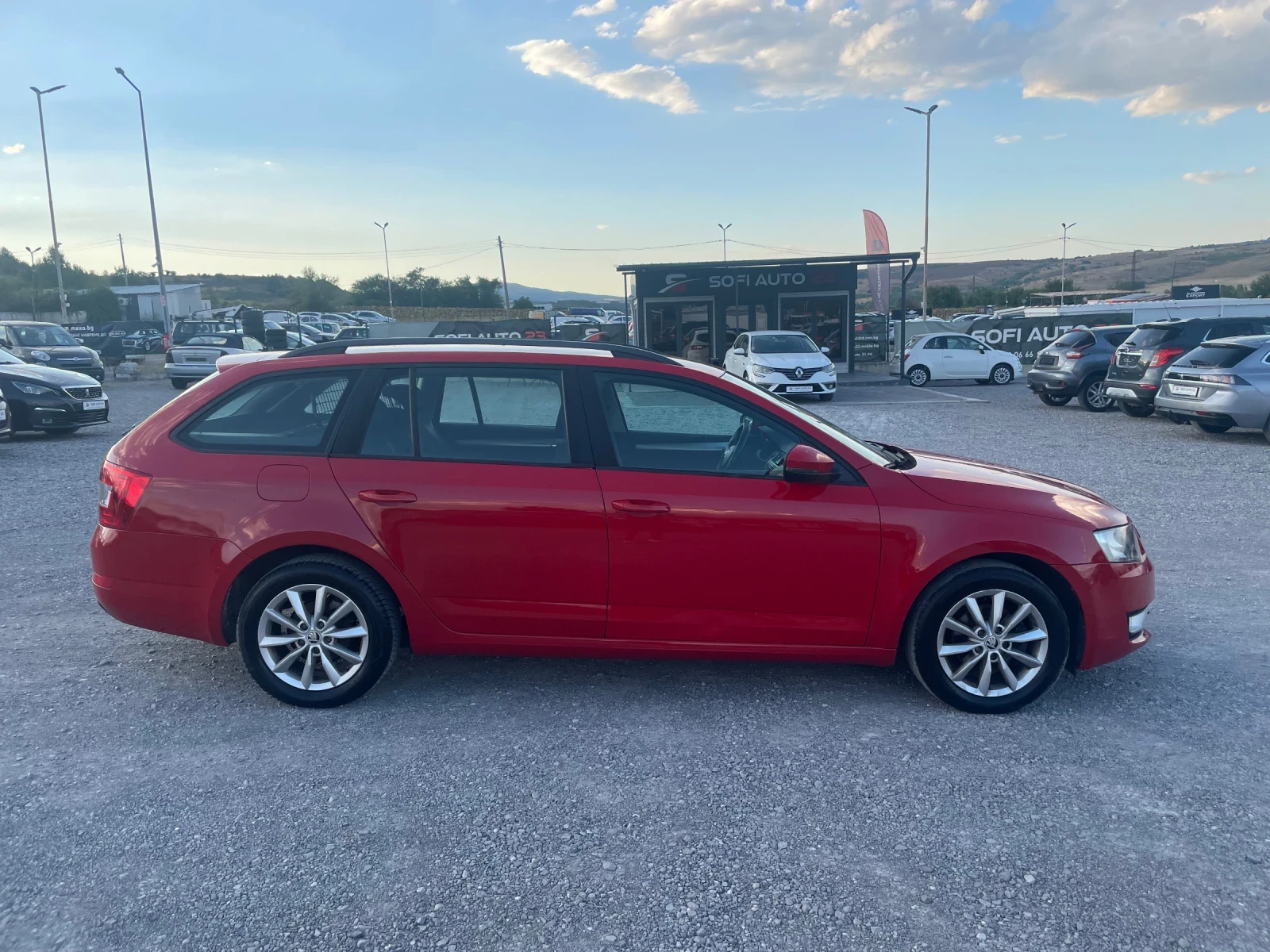 Skoda Octavia 1.6TDI NAVI EURO6, снимка 14 - Автомобили и джипове - 55954813