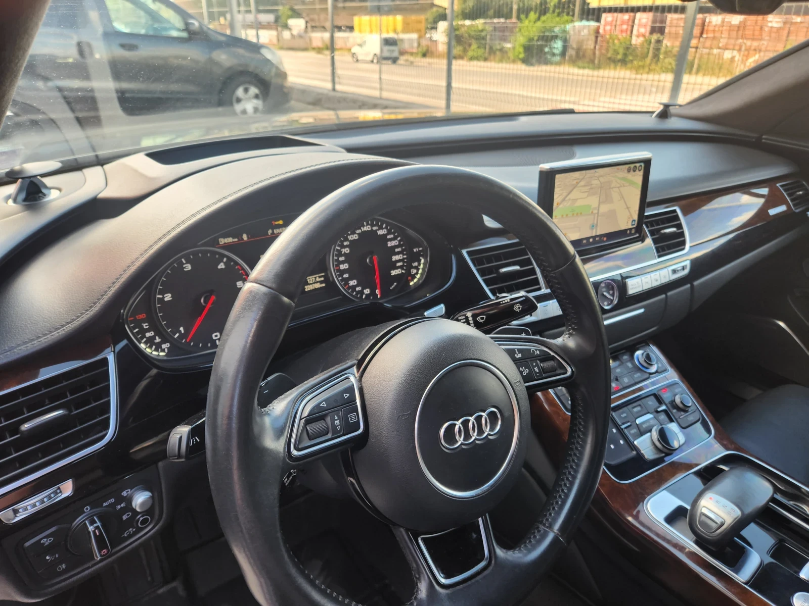Audi A8 4.2 TDI  3XTV B&O МАСАЖ, ВАКУМ, снимка 7 - Автомобили и джипове - 56165495