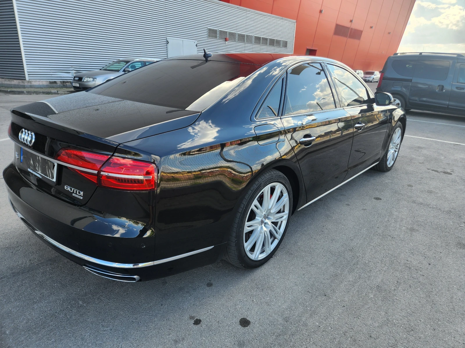 Audi A8 4.2 TDI  3XTV B&O МАСАЖ, ВАКУМ, снимка 3 - Автомобили и джипове - 56165495