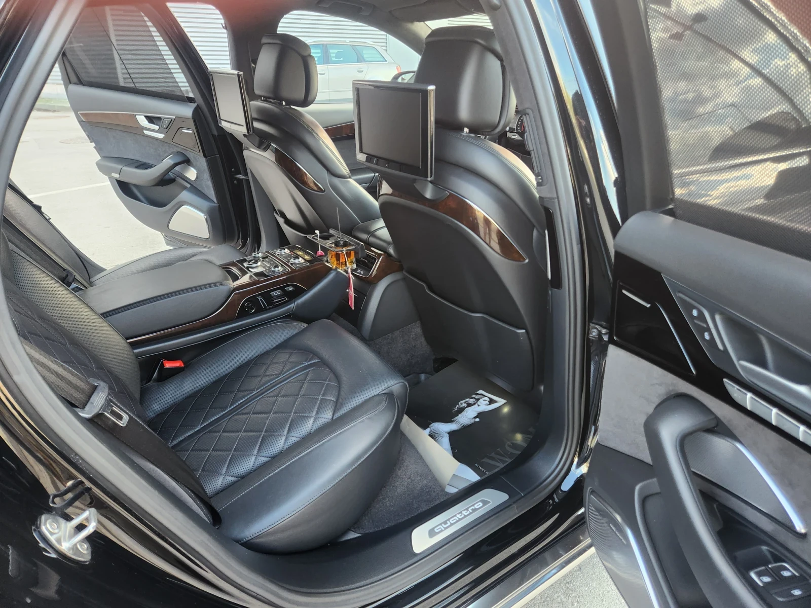 Audi A8 4.2 TDI  3XTV B&O МАСАЖ, ВАКУМ, снимка 12 - Автомобили и джипове - 56165495