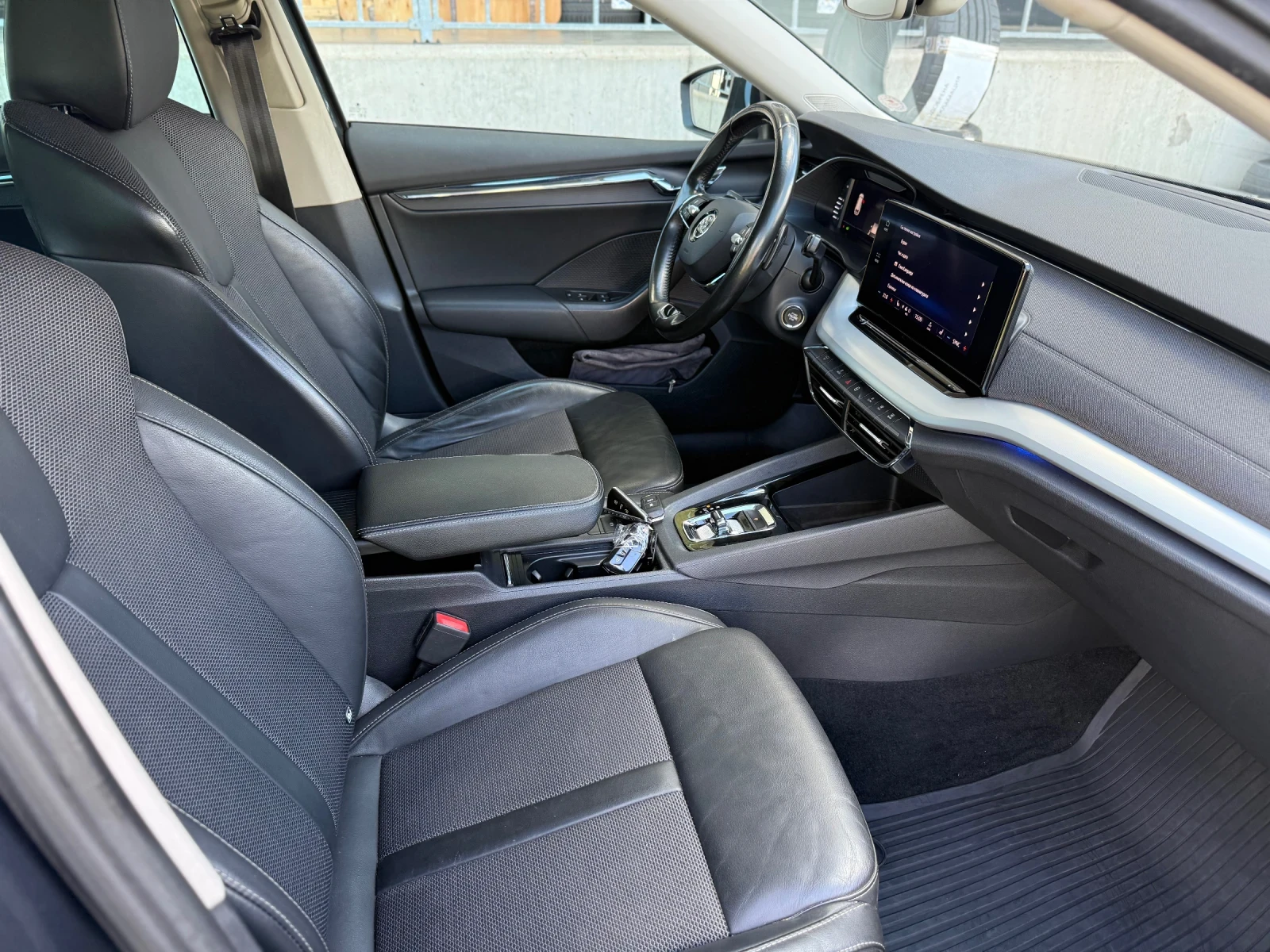 Skoda Octavia DSG+ Full Led+ Key Less Go+ Carplay+ Печка+ Подгре, снимка 16 - Автомобили и джипове - 56303690