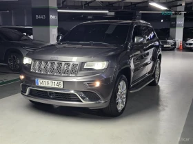 Jeep Grand cherokee SUMMIT* 4X4* 8ZF* DISTRONIC* HARMAN* PANO* ОБДУХ* , снимка 1