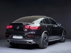  Mercedes-Benz GLC 30...