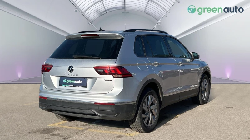 VW Tiguan 2.0 TDi DSG 4Motion, снимка 2 - Автомобили и джипове - 48309878