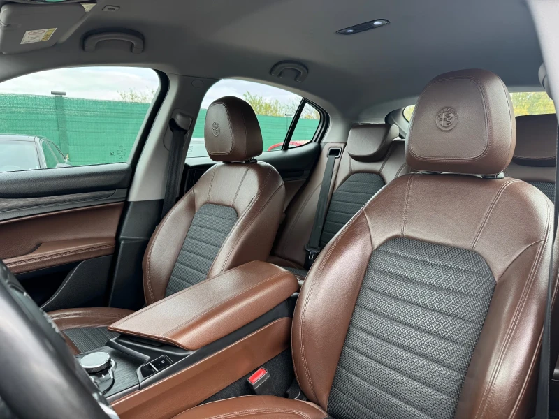 Alfa Romeo Stelvio 2.2 JTDm 4X4, снимка 11 - Автомобили и джипове - 52146346