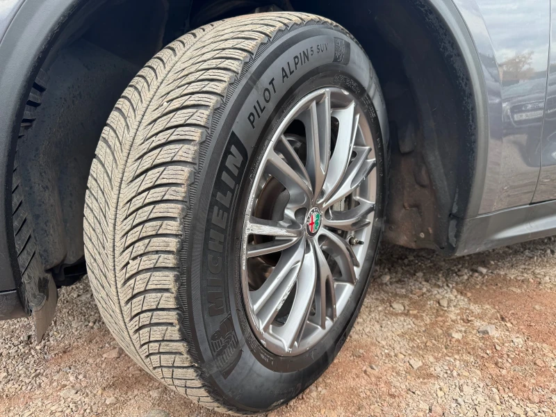 Alfa Romeo Stelvio 2.2 JTDm 4X4, снимка 9 - Автомобили и джипове - 52146346