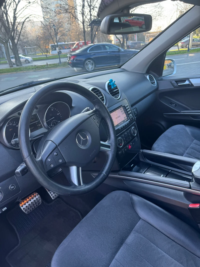 Mercedes-Benz ML 320 3.2CDI* 224к.с* 4-matic* Airmatic* подгрев, снимка 5 - Автомобили и джипове - 52738472