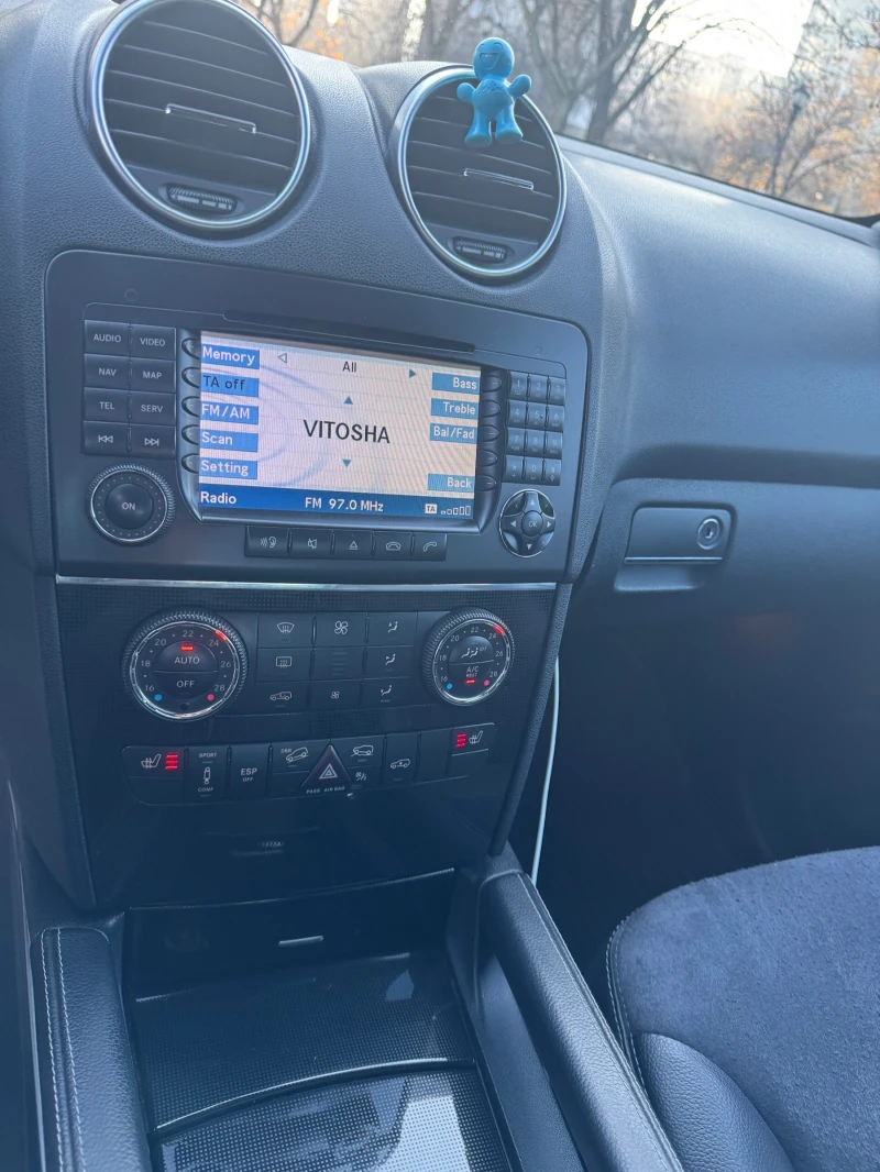 Mercedes-Benz ML 320 3.2CDI* 224к.с* 4-matic* Airmatic* подгрев, снимка 7 - Автомобили и джипове - 52738472