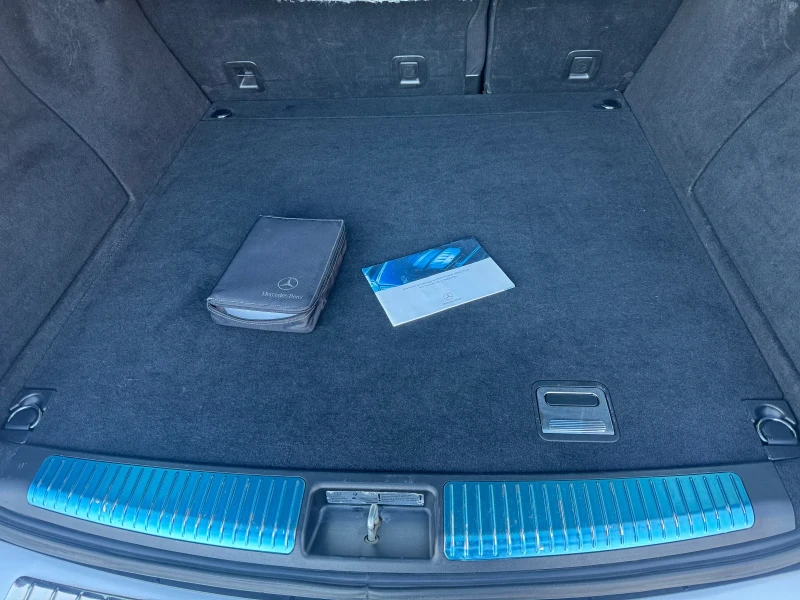 Mercedes-Benz ML 320 3.2CDI* 224к.с* 4-matic* Airmatic* подгрев, снимка 10 - Автомобили и джипове - 52738472