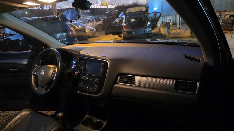 Mitsubishi Outlander 2.2DID 150 K.S., снимка 11 - Автомобили и джипове - 52744010