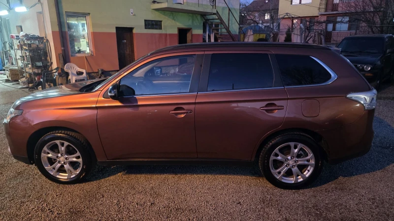 Mitsubishi Outlander 2.2DID 150 K.S., снимка 6 - Автомобили и джипове - 52744010