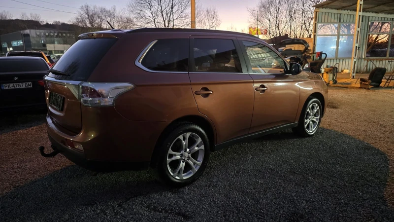 Mitsubishi Outlander 2.2DID 150 K.S., снимка 4 - Автомобили и джипове - 52744010