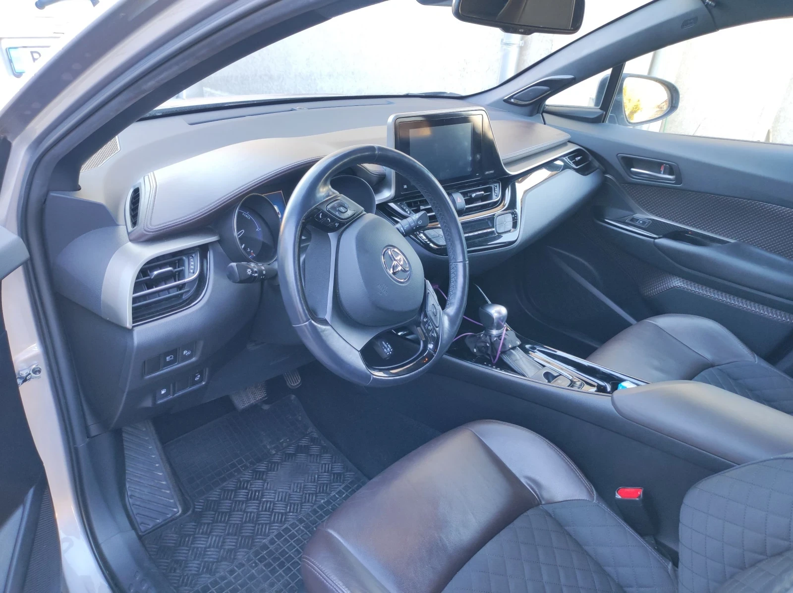 Toyota C-HR  - изображение 4