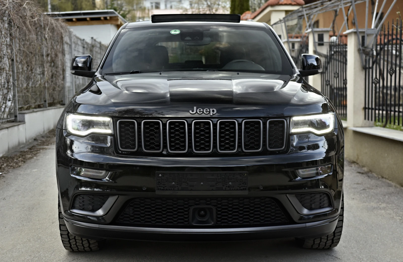 Jeep Grand cherokee 3.0TDI/S-Overland/Harman/Panorama/Camera/ACC/Key - изображение 2