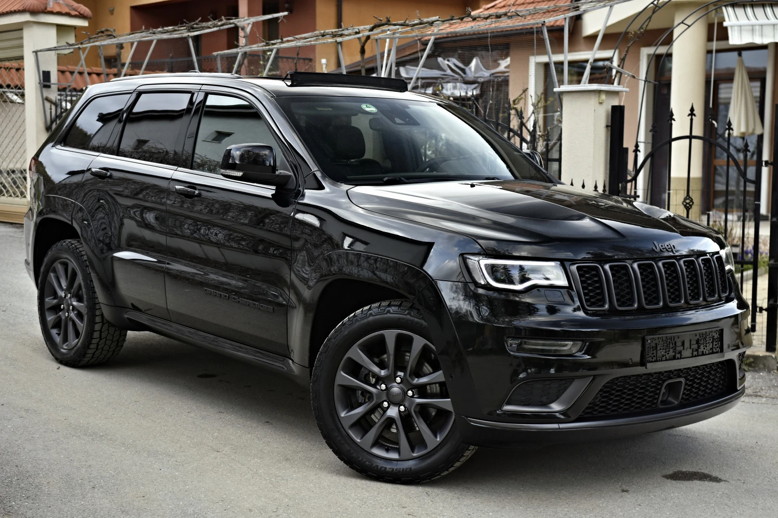 Jeep Grand cherokee 3.0TDI/S-Overland/Harman/Panorama/Camera/ACC/Key - изображение 3