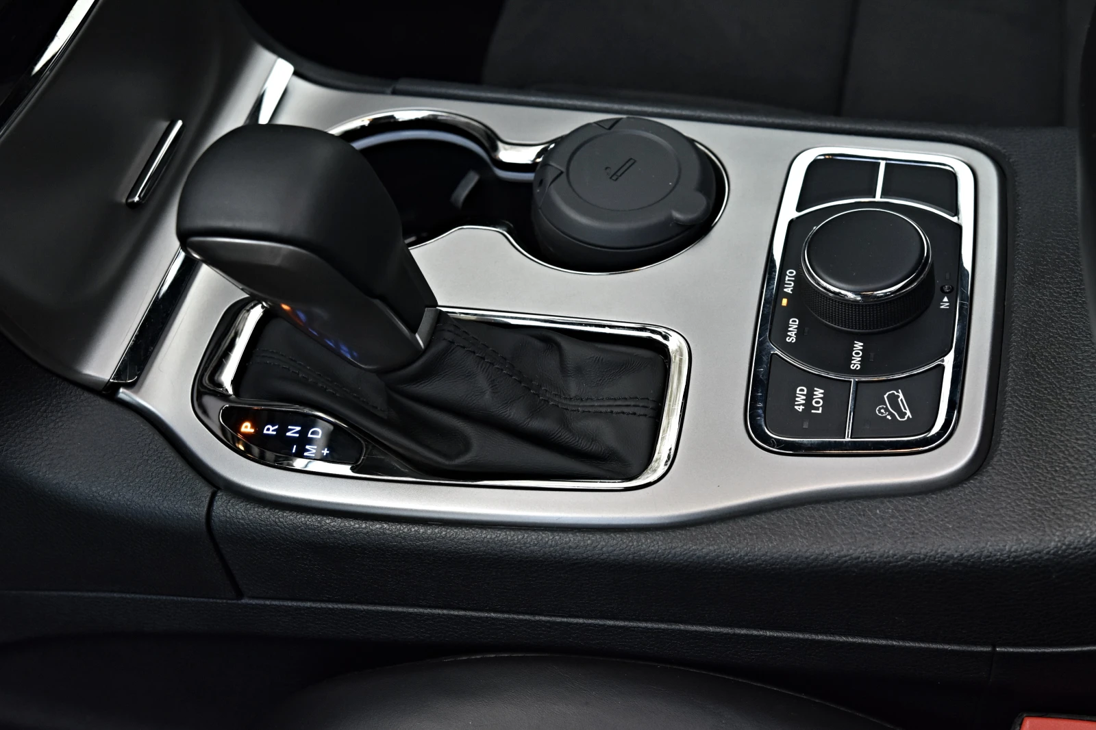 Jeep Grand cherokee 3.0TDI/S-Overland/Harman/Panorama/Camera/ACC/Key - изображение 10