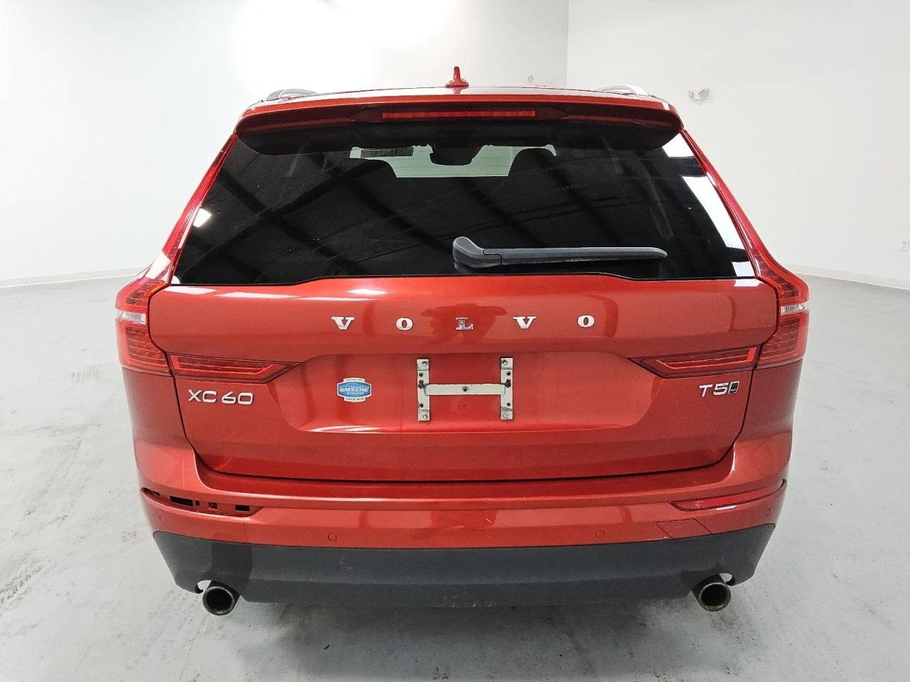 Volvo XC60 T5 MOMENTUM* KEYLESS* ПОДГРЕВ* LANE ASSIST* LED - изображение 5