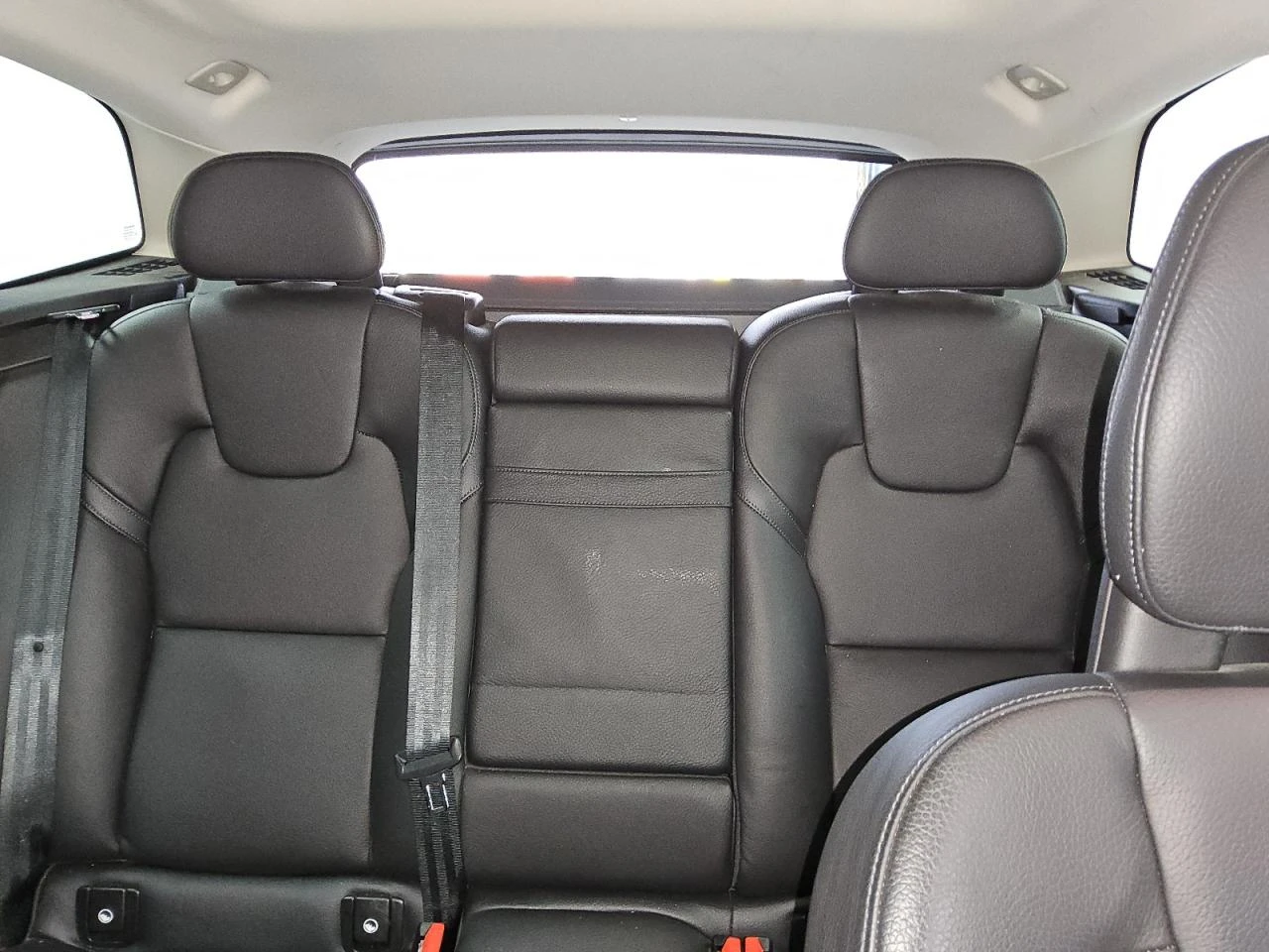 Volvo XC60 T5 MOMENTUM* KEYLESS* ПОДГРЕВ* LANE ASSIST* LED - изображение 10
