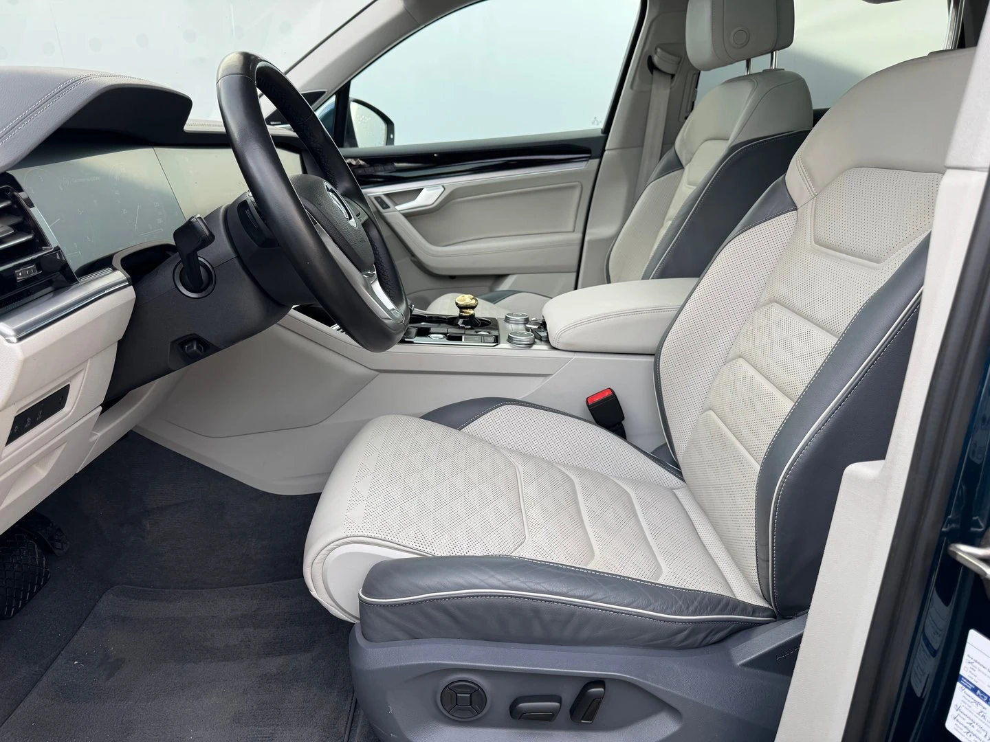 VW Touareg V6 TDI BMT 4MOTION - изображение 5