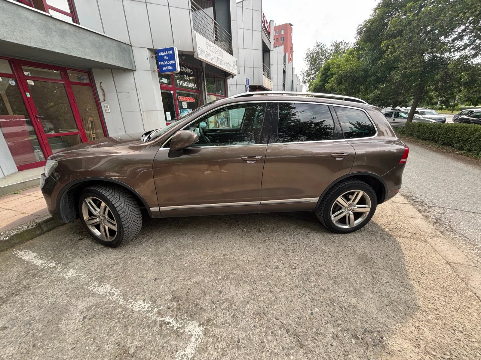 VW Touareg, снимка 2 - Автомобили и джипове - 54043888