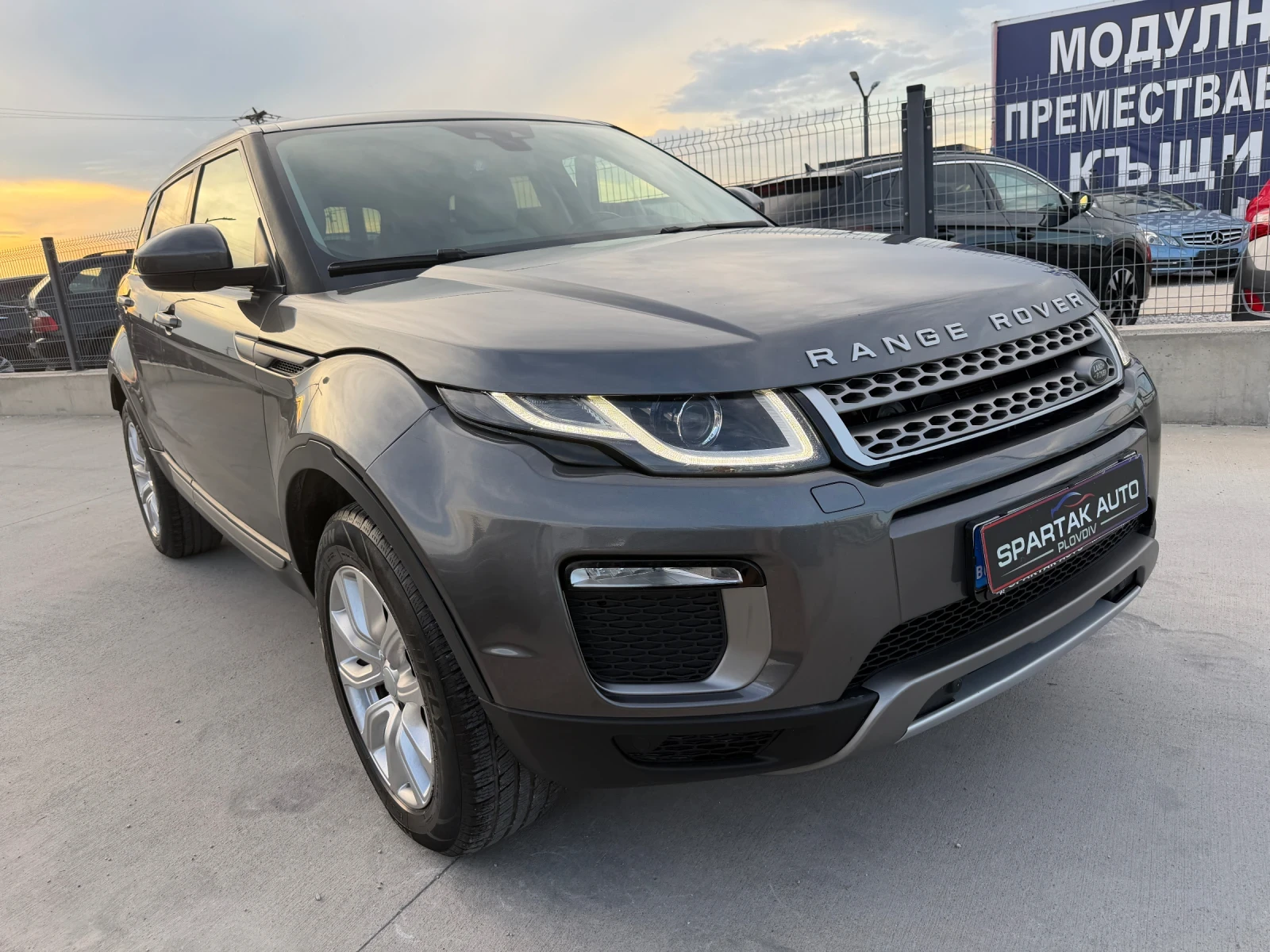 Land Rover Range Rover Evoque 2.0D* 240к.с* 2017г* FACE* 4X4* 141.000KM* НОВ* АВ, снимка 3 - Автомобили и джипове - 54875701