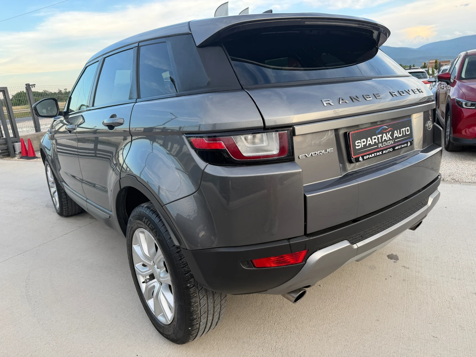 Land Rover Range Rover Evoque 2.0D* 240к.с* 2017г* FACE* 4X4* 141.000KM* НОВ* АВ, снимка 6 - Автомобили и джипове - 54875701