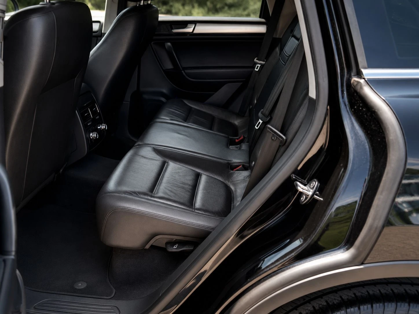 VW Touareg, снимка 4 - Автомобили и джипове - 55088344