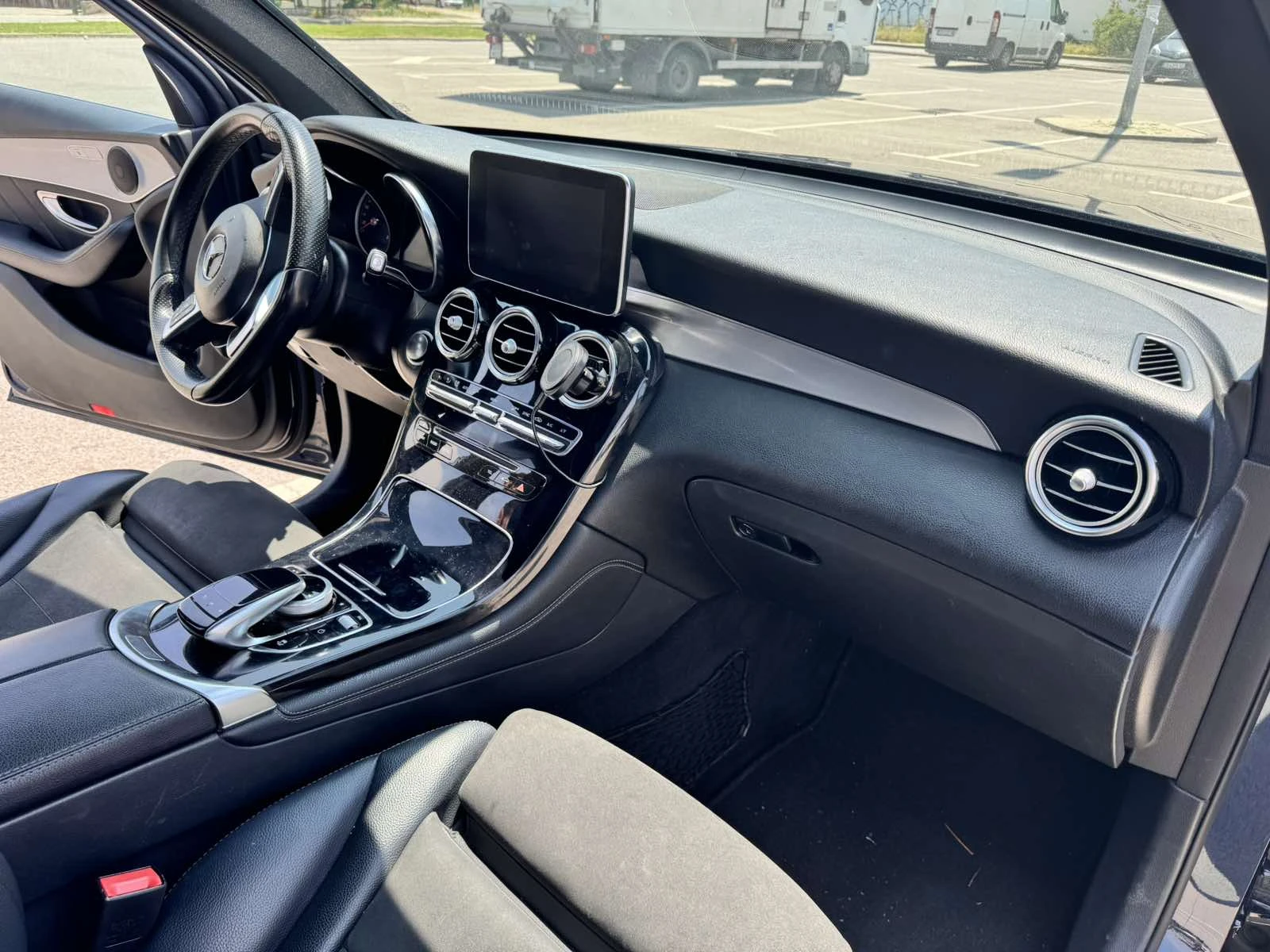 Mercedes-Benz GLC 220 4matic, снимка 10 - Автомобили и джипове - 55145407