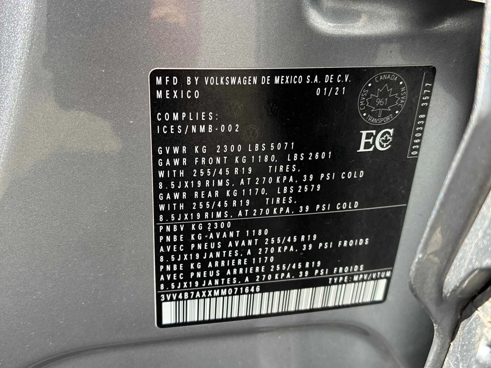 VW Tiguan * Highline R-line* CARFAX* , снимка 10 - Автомобили и джипове - 55891335
