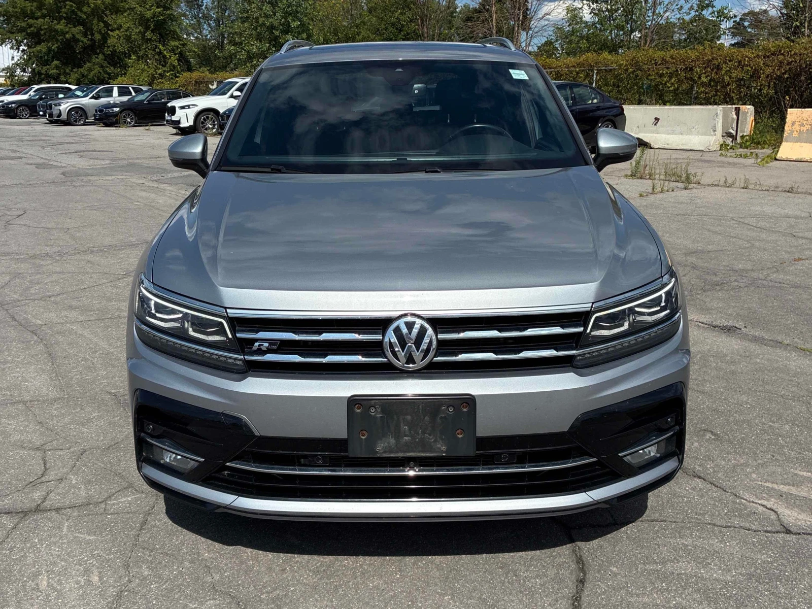 VW Tiguan * Highline R-line* CARFAX* , снимка 6 - Автомобили и джипове - 55891335