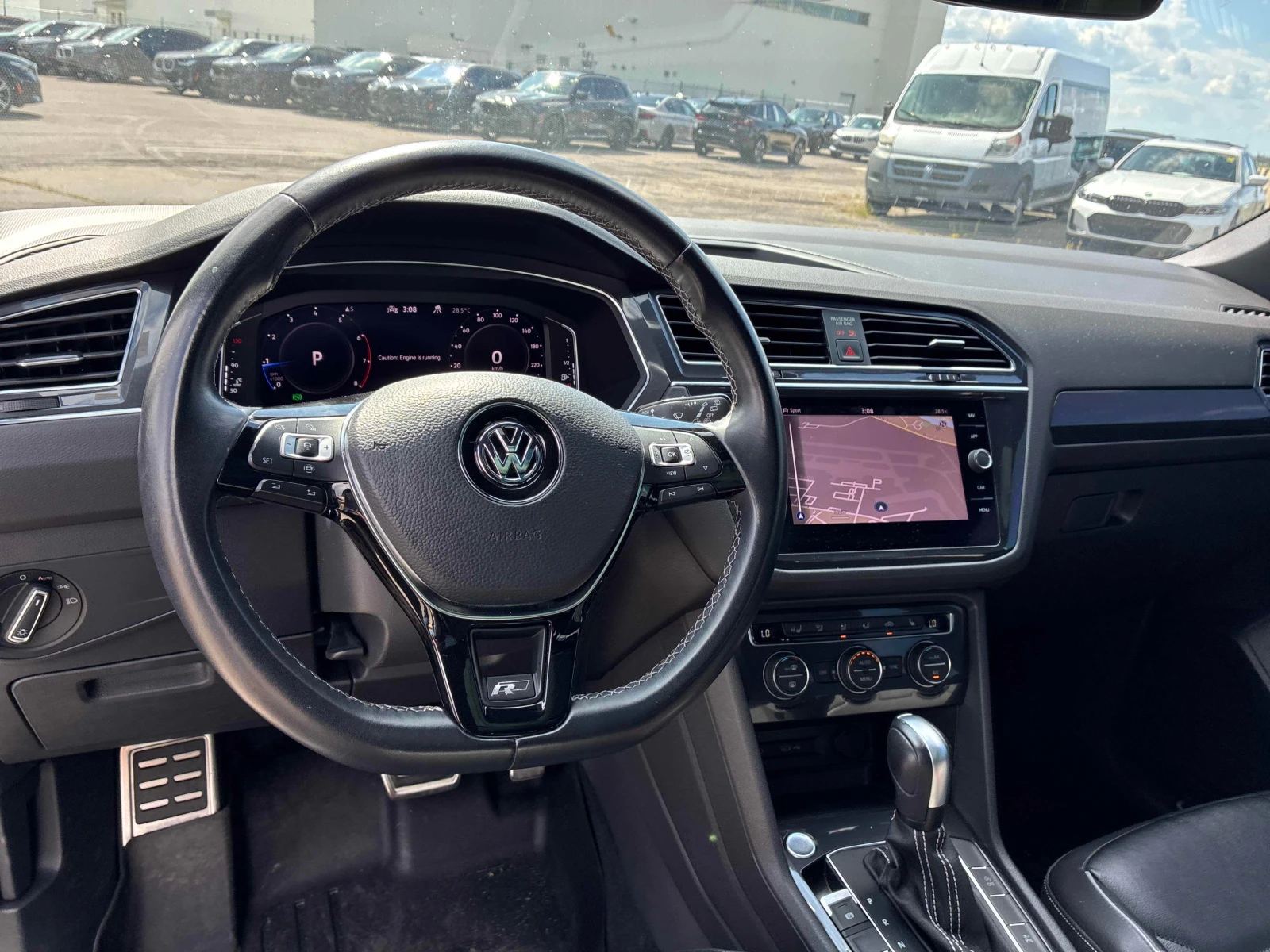 VW Tiguan * Highline R-line* CARFAX* , снимка 14 - Автомобили и джипове - 55891335
