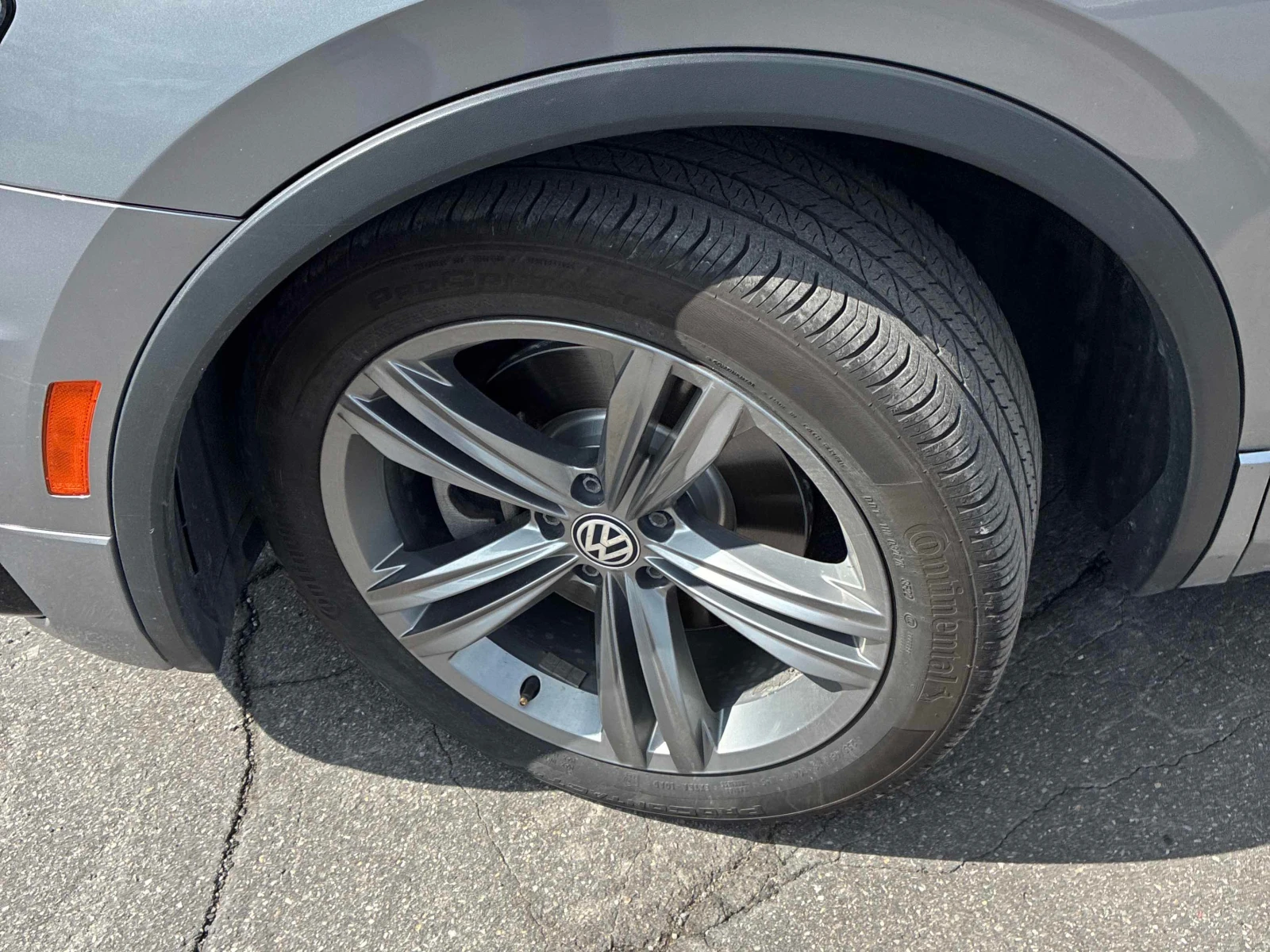 VW Tiguan * Highline R-line* CARFAX* , снимка 7 - Автомобили и джипове - 55891335