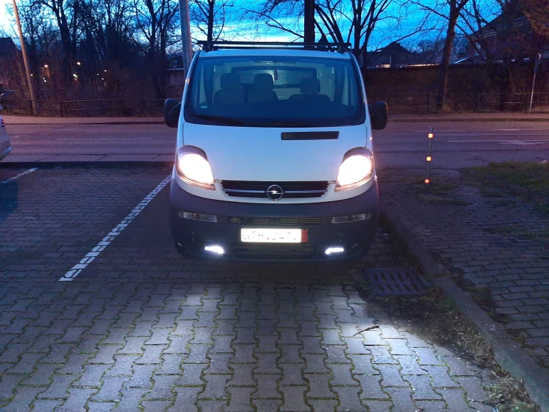 Opel Vivaro, снимка 2 - Бусове и автобуси - 48421062